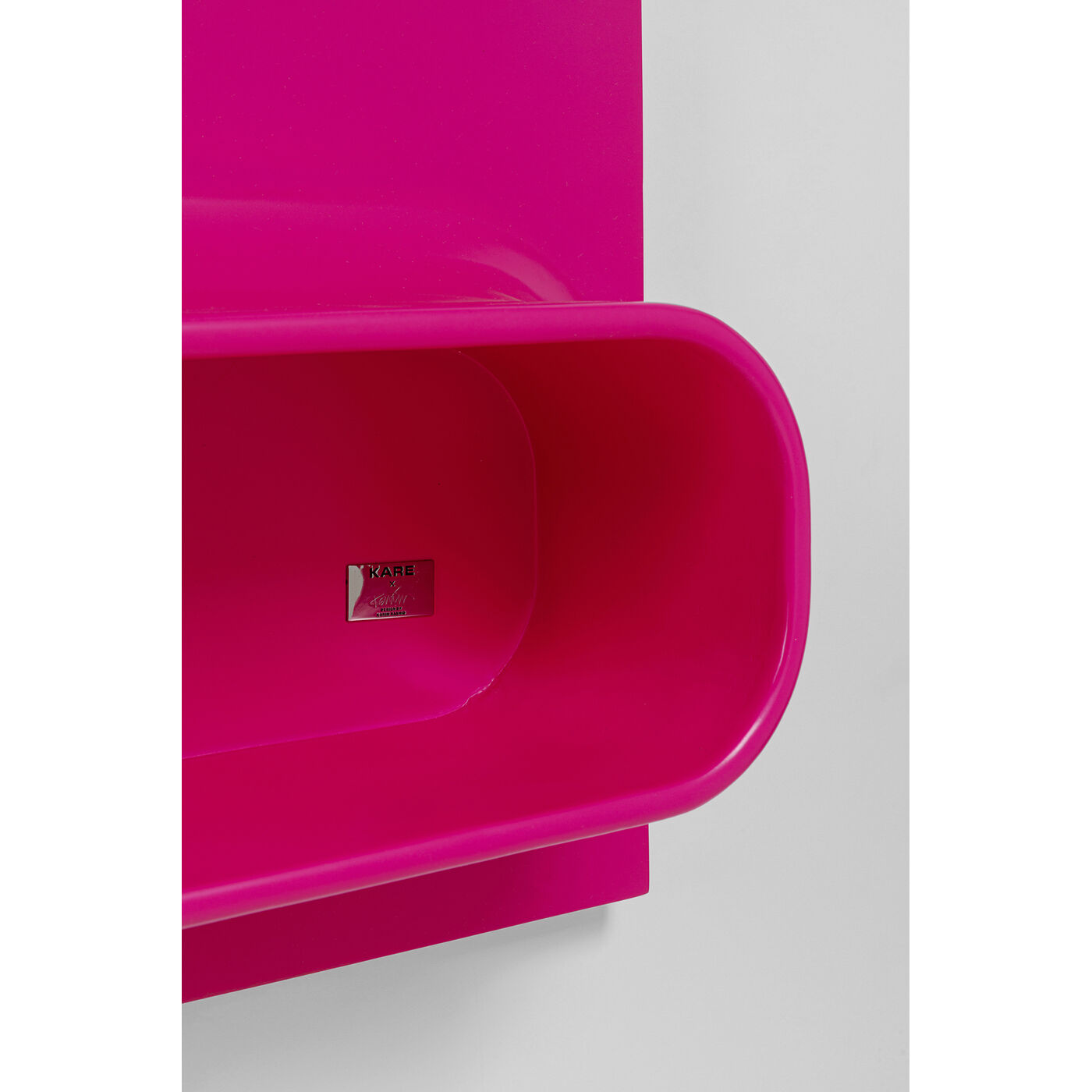 Зеркало настенное  KARE x Karim Rashid Aero LED Pink 80x141cm KARE 70843