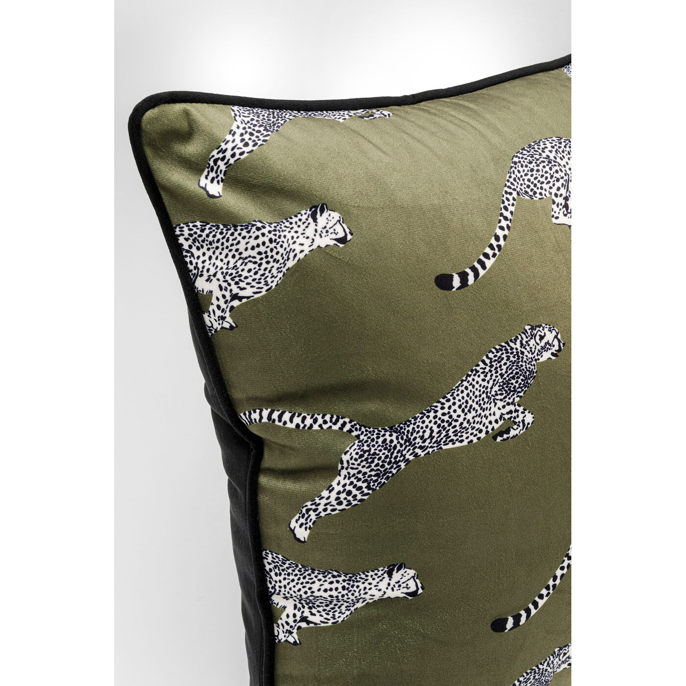 Подушка Running Chetahs 45x45cm KARE 56823