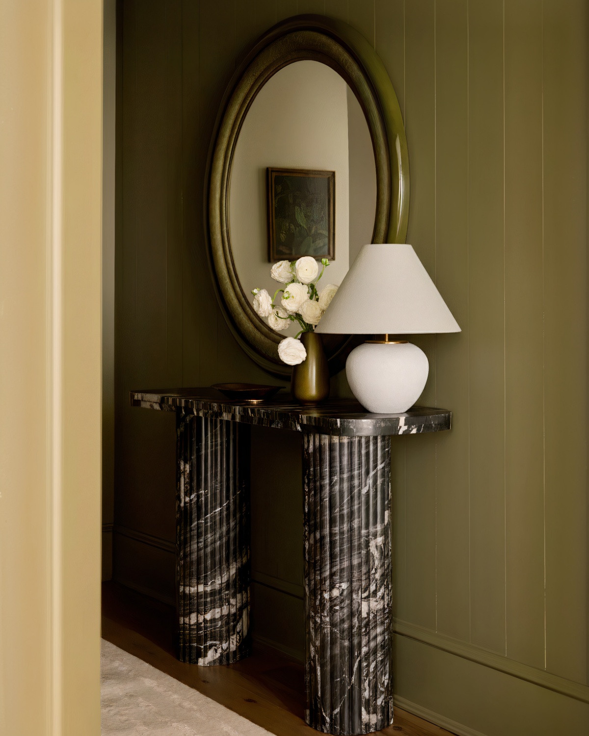 Белая настольная лампа Ноэл Louvre Home LTL463362MGI