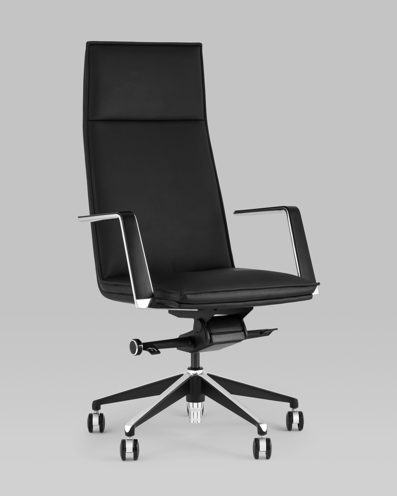 Кресло руководителя TopChairs Arrow черный Stool Group