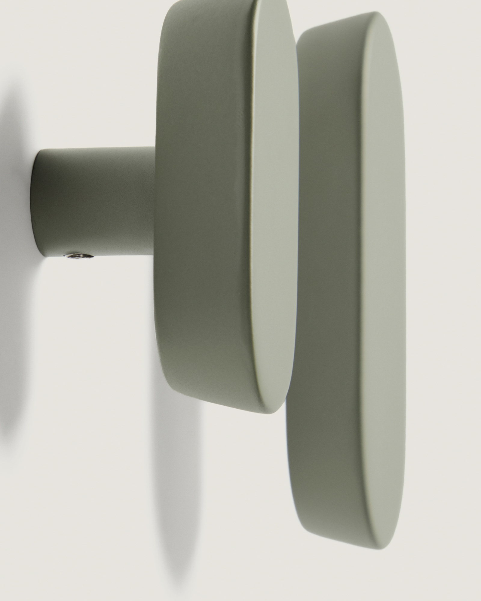 Набор из 2 вешалок Arely из бука с зеленым лаковым покрытием, 6,5 см/10 см La Forma (ex Julia Grup)